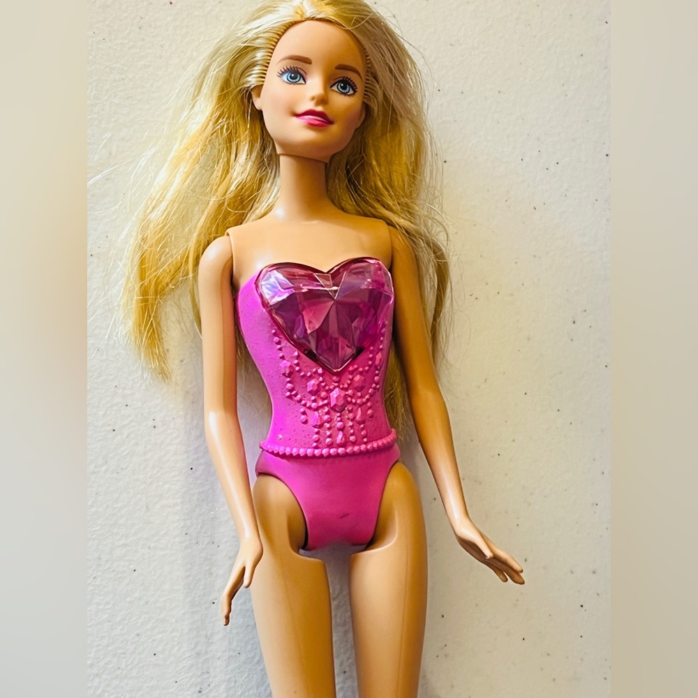 Barbie - Picture 3 of 8